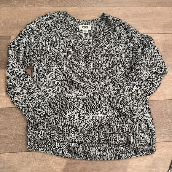 PINK VICTORIA SECRET WOMENS BLACK AND WHITE SWEATER MEDIUM - Picture 1 of 7